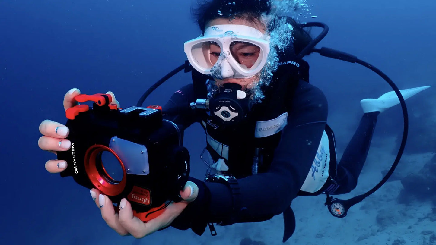 OM System Underwater Case - Pt-059